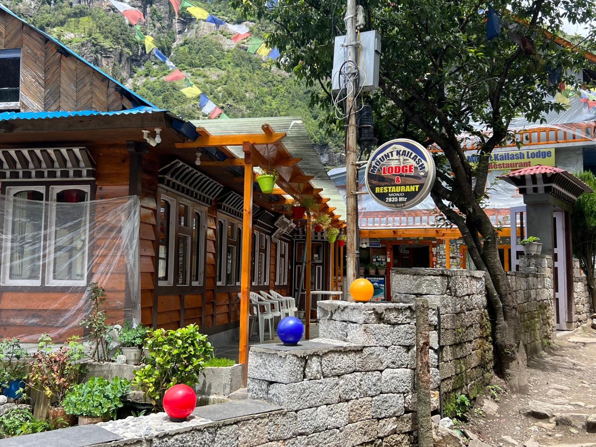 Mount Kailash Lodge And Resturant , Monjo Exterior foto