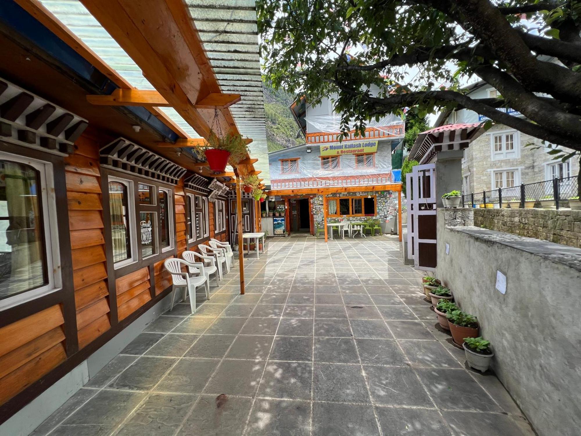 Mount Kailash Lodge And Resturant , Monjo Exterior foto